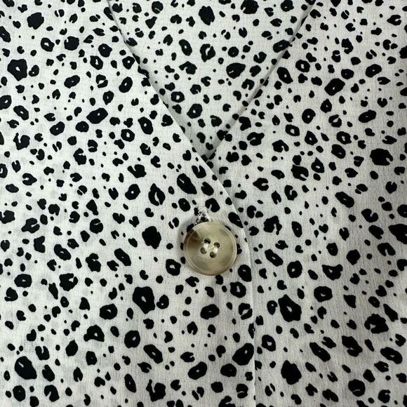 Boutique Women's Size L Drop Waist Leopard Print Tee Dress Button Front - Picture 4 of 9